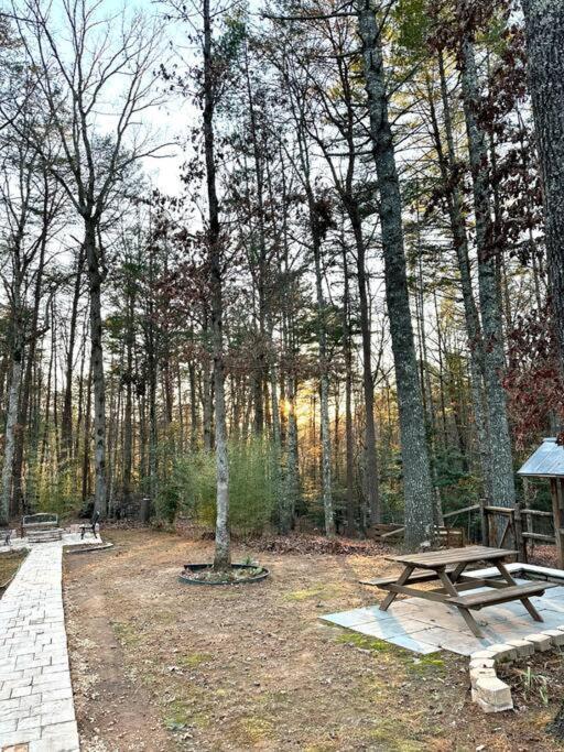 Beautiful & Peaceful Cabin W/ Deck Garden & Fire-Pit 墨菲 外观 照片
